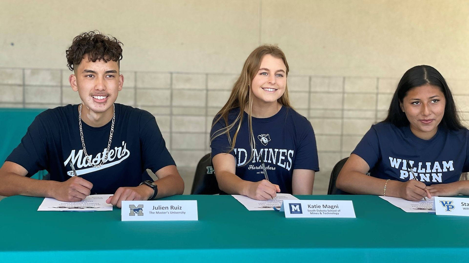 051321 PVHS Signing 02.jpeg